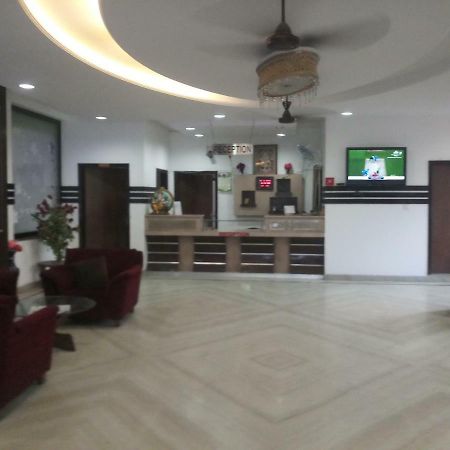 Hotel Vindhwashni Haldwāni Exterior foto